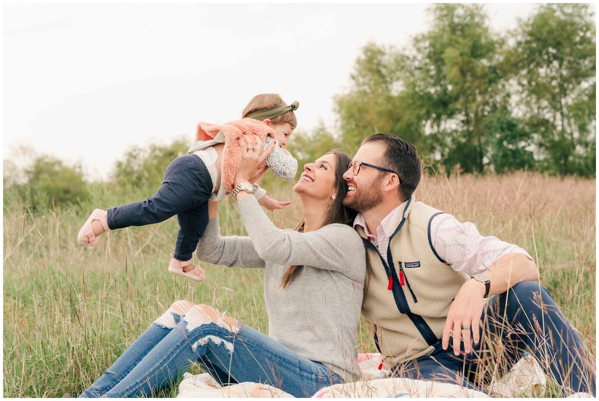 Outdoor Family photo locations in The Woodlands.